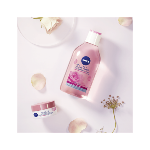 Nivea micelární voda Rose touch
